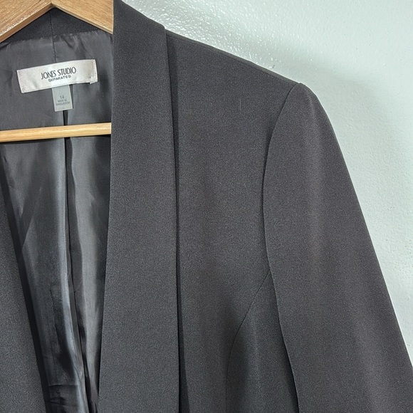 Jones Studio Chic Black Open-Front Cropped Blazer Jacket Size 14 - Picture 2 of 5